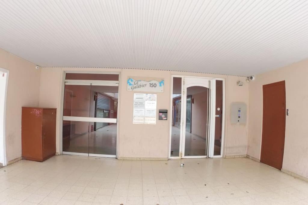 Appartement Bnbgones Le Sky Blue - Balcons - Metro Flachet - Wifi *